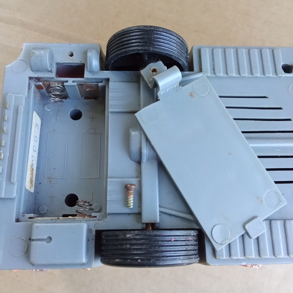 Vintage 1992 Toy Metro City Ambulance Rescue 18 Lights & Sounds FX - Picture 14 of 15